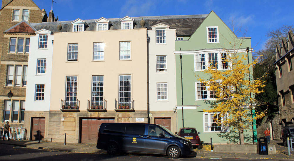 Oriel Square