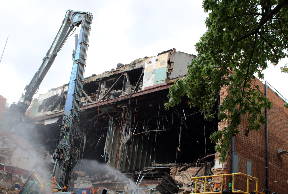 Demolition of Odeon cinema