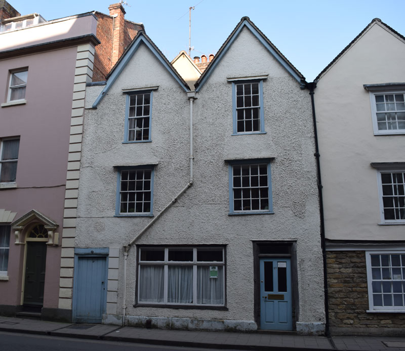 17 Holywell Street
