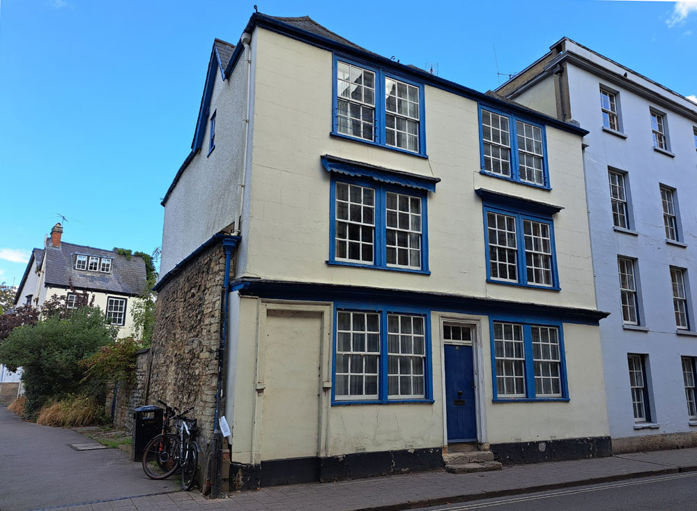20 Holywell Street