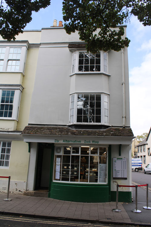 24 Holywell Street