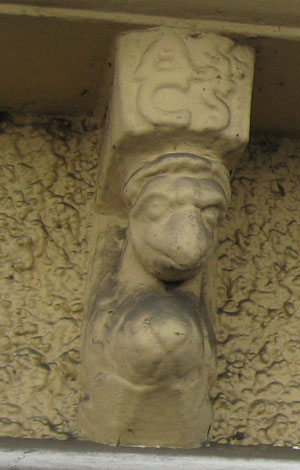Grotesque 3