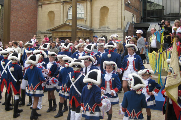 Bonner Stadtsoldaten dancers perform in Bonn Square