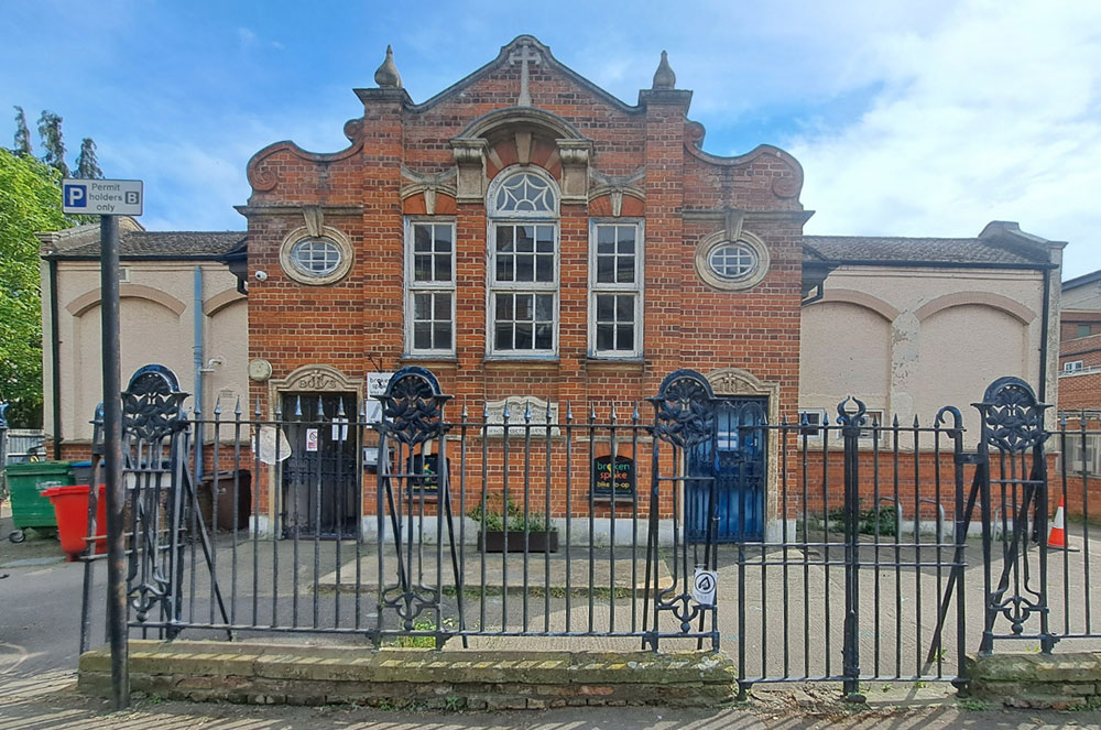 The former St Thomas's School