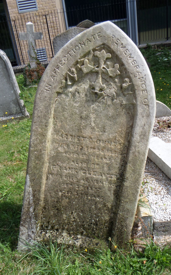 Mrs Dunbar and Frank Cleaver